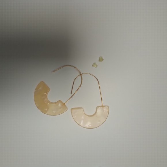 NWOT |  Cream Hoop | Half Circle Earrings - Picture 3 of 6